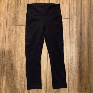 Lululemon Capri workout leggings w Pockets